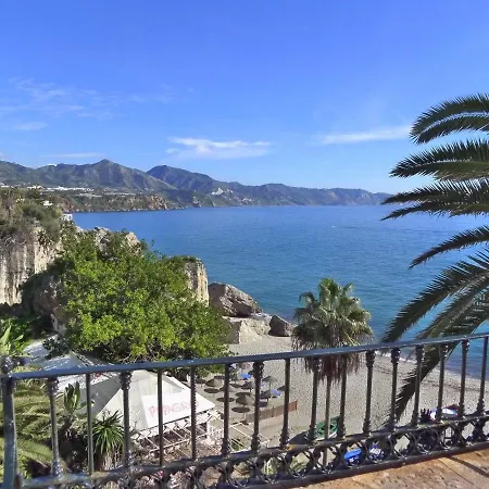 R1352 Pinomar D Villa Nerja